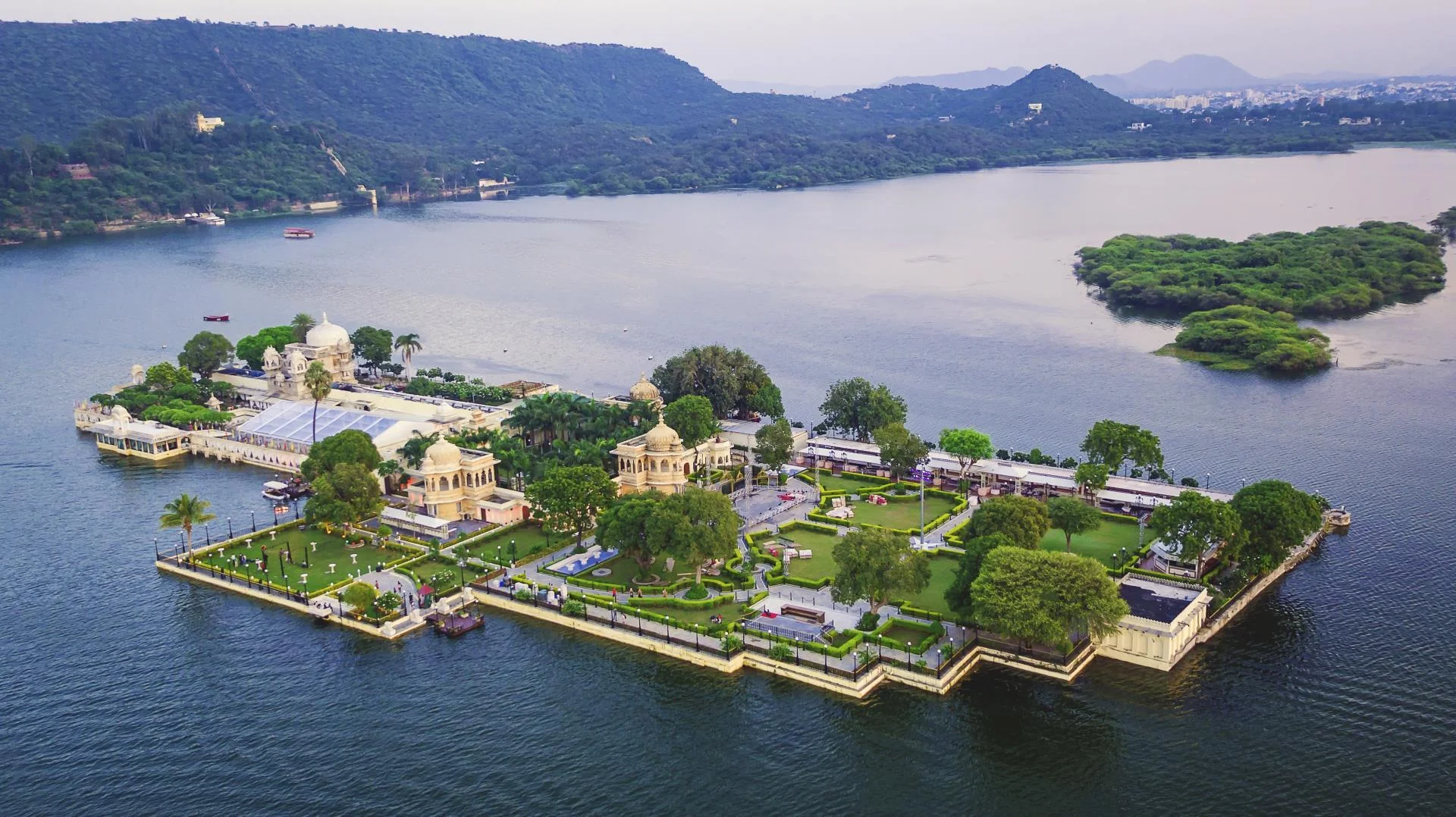 Lake Pichola Image 3