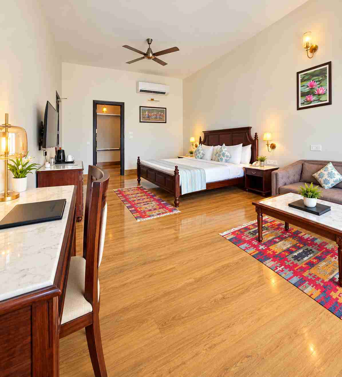 Sarasiruham Lake View Suite